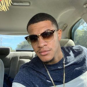 Meet your Posher, Alex